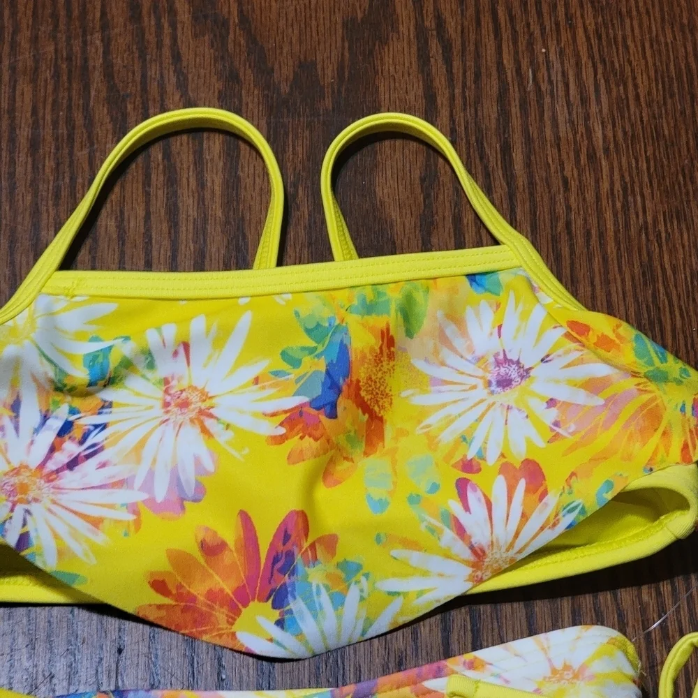 Cat & Jack Daisy Print Flounce 2 piece Bikini set Neon Yellow Size XS (4/5)